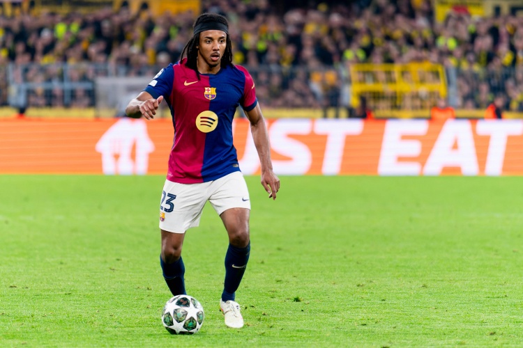 孔德等巴萨球员谈三冠王可能：这是我们的目标 要实现它